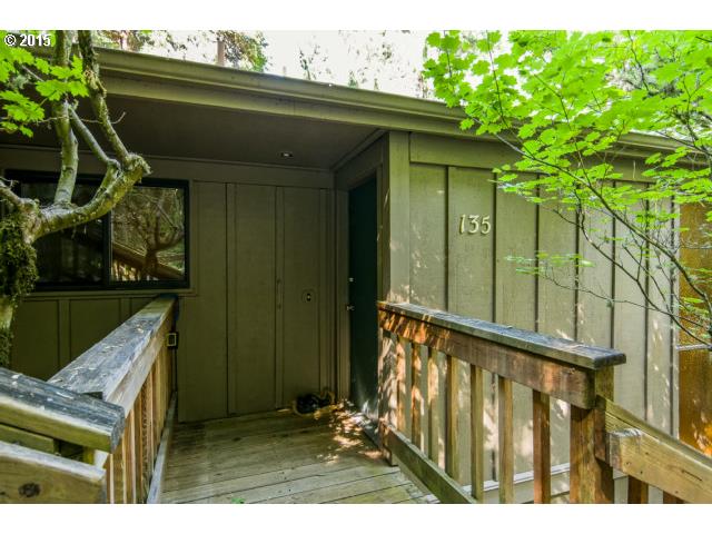 135 Treehill Loop, Eugene, OR 97405 photo 1