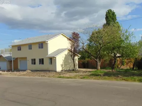 863 E 7th St, Lafayette, OR 97127 photo 1