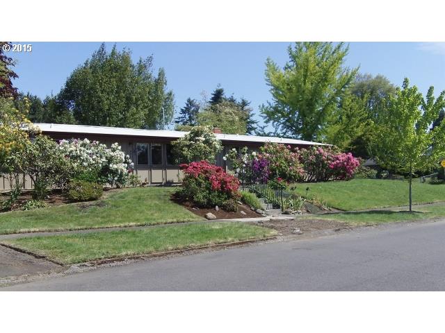 301 Roan Dr, Eugene, OR 97401 photo 1