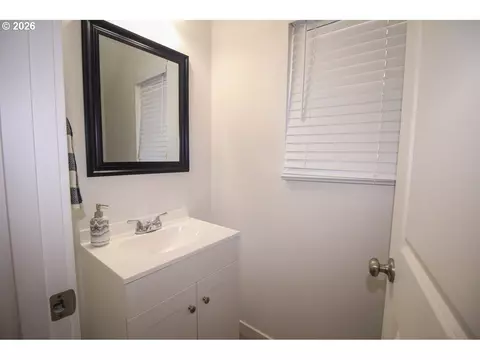 Bath - 822 S 22nd Ave, Cornelius, OR 97113 photo 1 of 4
