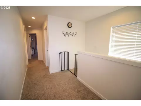Entry Way - 822 S 22nd Ave, Cornelius, OR 97113 photo 5 of 5
