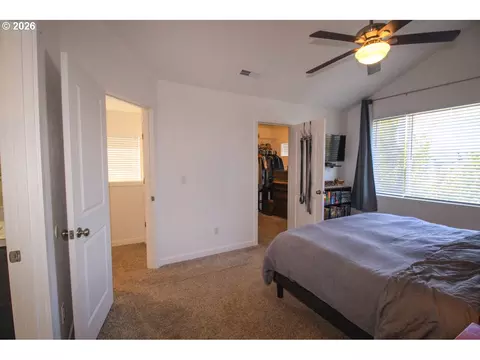 Bedroom - 822 S 22nd Ave, Cornelius, OR 97113 photo 3 of 7