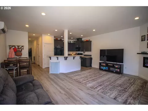 Living - 822 S 22nd Ave, Cornelius, OR 97113 photo 3 of 3