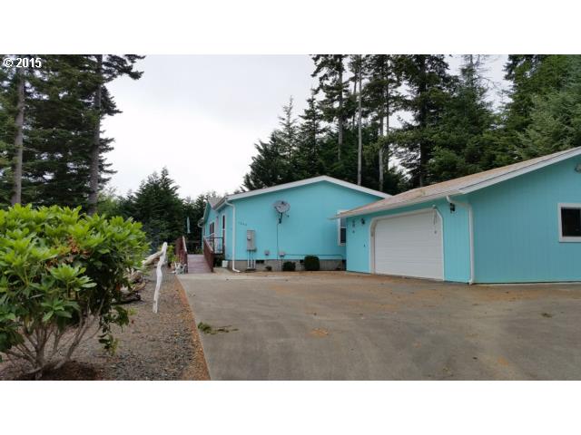 1640 Kristi Loop, Lakeside, OR 97449 photo 1