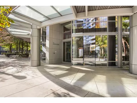 3601 S River Pkwy #2202, Portland, OR 97239