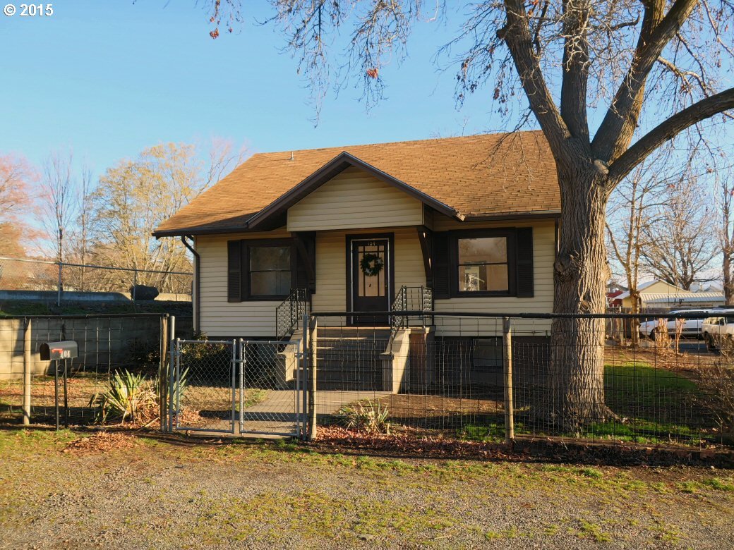 104 SW 9th, Pendleton, OR 97801 photo 1