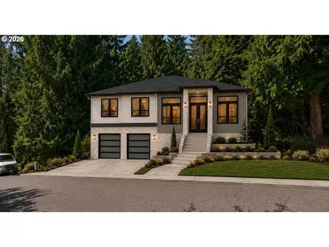 00 SE Duke St, Portland, OR 97236