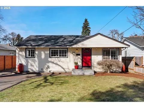 540 Exeter St, Gladstone, OR 97027