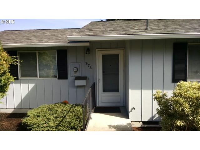 978 W L St, Springfield, OR 97477 photo 1