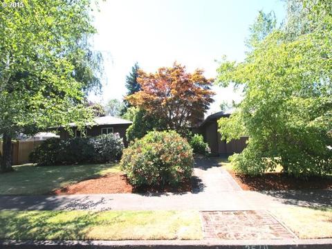 2570 Chuckanut St, Eugene, OR 97408 photo 1