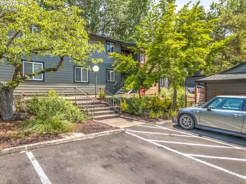 12642 NW Barnes Rd #10, Portland, OR 97229