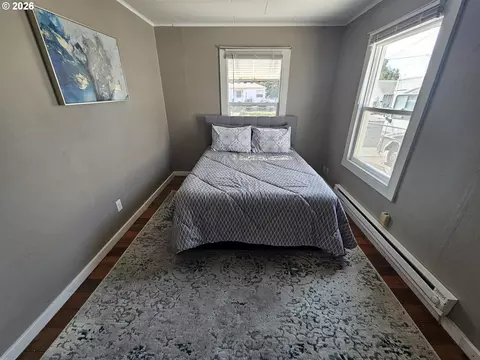 Bedroom - 1615 SW Frazer Ave, Pendleton, OR 97801 photo 1 of 4