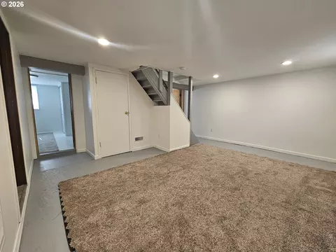 Living - 1615 SW Frazer Ave, Pendleton, OR 97801 photo 3 of 4