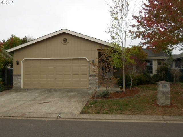5220 Olympic Cir, Eugene, OR 97402 photo 1