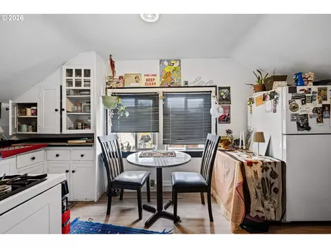 Kitchen - 1573 Jefferson St, Eugene, OR 97402 photo 4 of 4