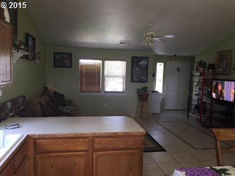 327 Sage St, Boardman, OR 97818 photo 1