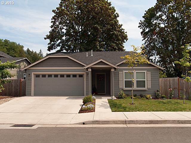 633 S 49th Pl, Springfield, OR 97478 photo 1