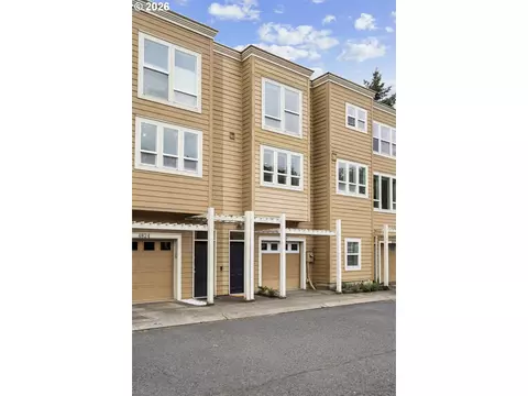4830 SW View Point Ter, Portland, OR 97239