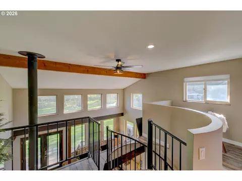 Entry Way - 1106 30th St, Seaview, WA 98644 photo 1 of 2