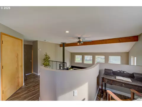 Entry Way - 1106 30th St, Seaview, WA 98644 photo 2 of 2