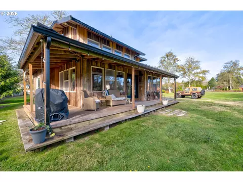 Exterior - 1106 30th St, Seaview, WA 98644 photo 5 of 10