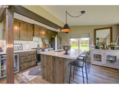 Kitchen - 1106 30th St, Seaview, WA 98644 photo 1 of 4