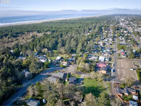 View/Area - 1106 30th St, Seaview, WA 98644 photo 6 of 8