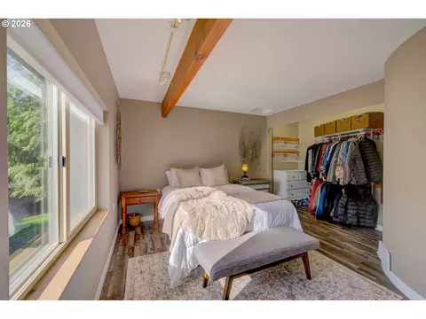 Bedroom - 1106 30th St, Seaview, WA 98644 photo 1 of 4