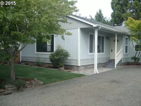 527 Everett Ave, Sutherlin, OR 97479 photo 1