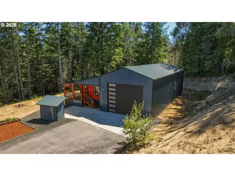 94278 Shotgun Dr, North Bend, OR 97459