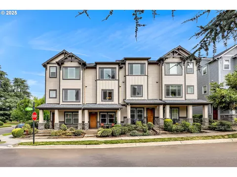 11520 SW Collina Ln, Wilsonville, OR 97070