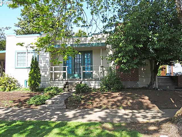 1394 Ferry St, Eugene, OR 97401 photo 1