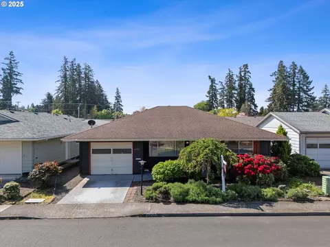 16735 SW King Charles Ave, Portland, OR 97224