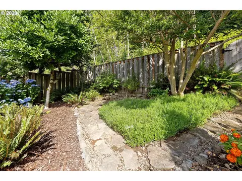 2391 SW Border Way, Gresham, OR 97080 photo 35