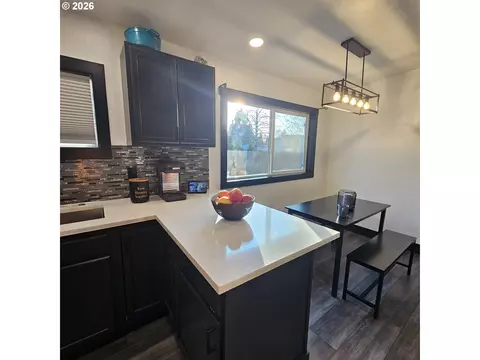 Kitchen - 153 SE James St, Camas, WA 98607 photo 6 of 8