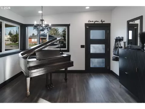 Entry Way - 153 SE James St, Camas, WA 98607 photo 1 of 2