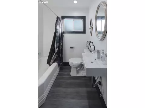 Bath - 153 SE James St, Camas, WA 98607 photo 1 of 1