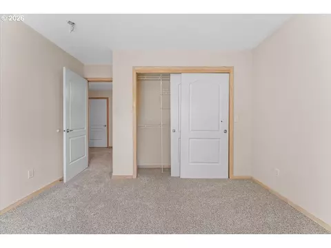 Bedroom - 36740 Eldridge Dr, Sandy, OR 97055 photo 6 of 6