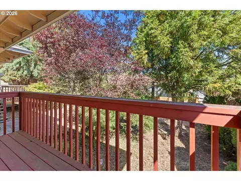 Exterior - 36740 Eldridge Dr, Sandy, OR 97055 photo 2 of 8