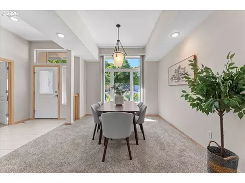 Entry Way - 36740 Eldridge Dr, Sandy, OR 97055 photo 3 of 3