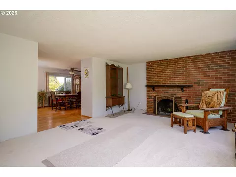 Living - 1560 NE Cochran Dr, Gresham, OR 97030 photo 3 of 6