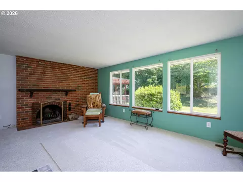 Living - 1560 NE Cochran Dr, Gresham, OR 97030 photo 2 of 6