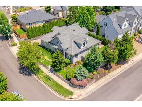 1720 W Meadows Dr NW, Salem, OR 97304