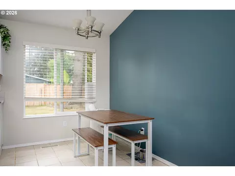 Dining - 1322 SE La Mesa Ave, Gresham, OR 97080 photo 1 of 1