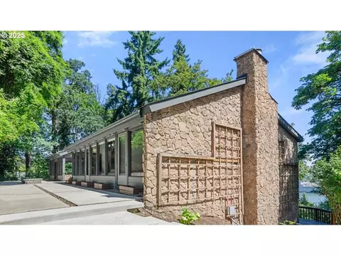 9335 NW Roseway Ave, Portland, OR 97231