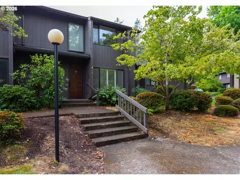 36 Westbrook Way, Eugene, OR 97405