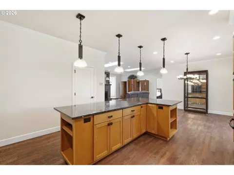 Kitchen - 106 Hansen Ln, Eugene, OR 97404 photo 5 of 5