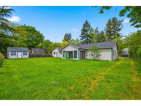 Exterior - 106 Hansen Ln, Eugene, OR 97404 photo 10 of 12