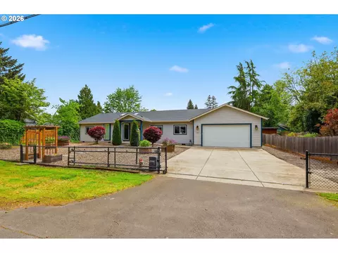 Exterior - 106 Hansen Ln, Eugene, OR 97404 photo 2 of 12