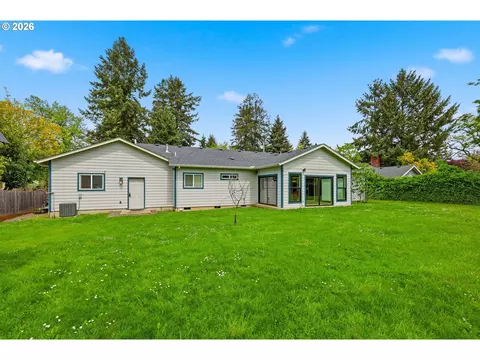 Exterior - 106 Hansen Ln, Eugene, OR 97404 photo 12 of 12